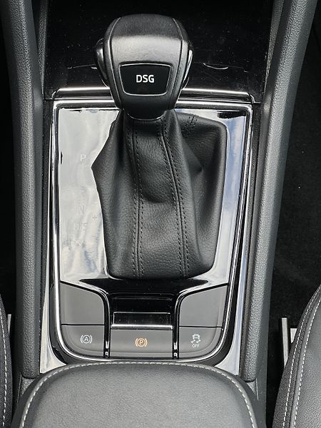 Škoda Karoq Style+ 1.5TSi 110kw PŮVOD ČR - fotka 26 z 46