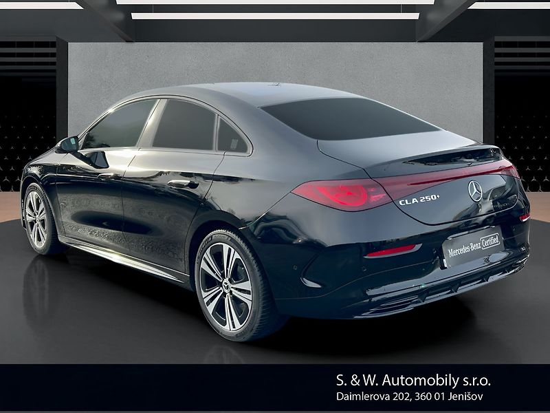 Mercedes-Benz CLA 250+ s technologií EQ - fotka 7 z 28