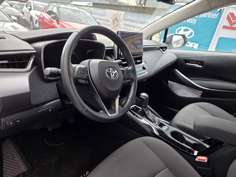 Toyota Corolla 1.5-1.MAJ-ZÁRUKA-NAVI-KAMERA   - fotka 14 z 20