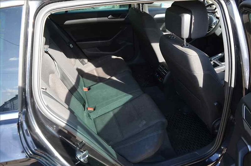 Volkswagen Passat (2016) VARIANT 2,0 TDI - fotka 21 z 23