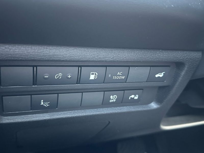 Mitsubishi Outlander (2026) INTENSE+ 4×4 | 225 kW | MY25 - fotka 18 z 27