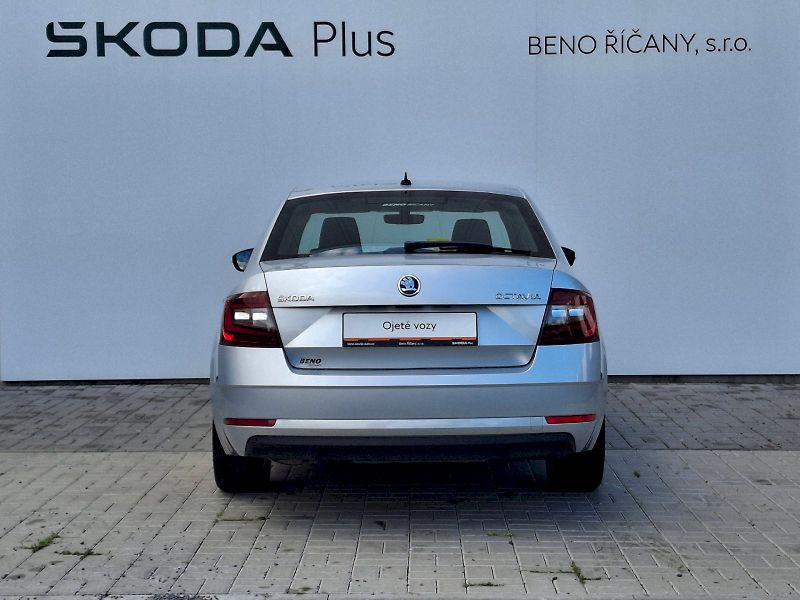 Škoda Octavia (2019) Style DSG 2,0TDi 110kW - fotka 22 z 34