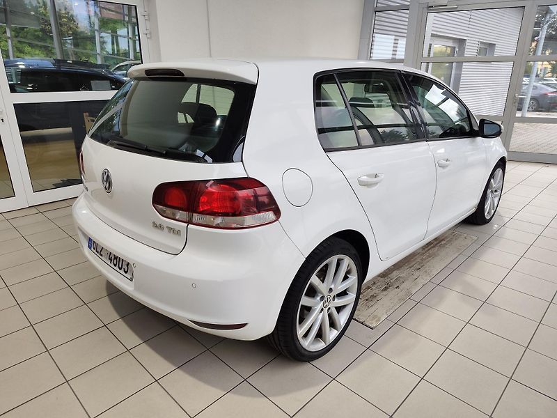 Volkswagen Golf (2009) 2.0TDi 103kW Highline ČR - fotka 4 z 20