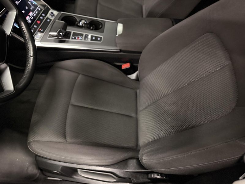 Audi A6 (2019) 40TDi,150KW,ACC - fotka 26 z 33