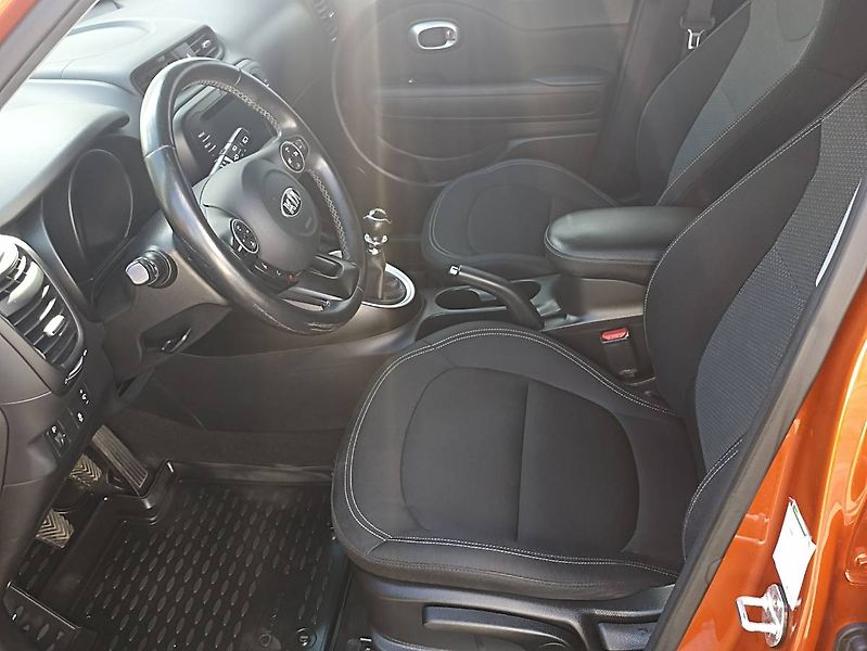 Kia Soul (2017) 1.6 GDI 97kW tažné servis.knih - fotka 15 z 31