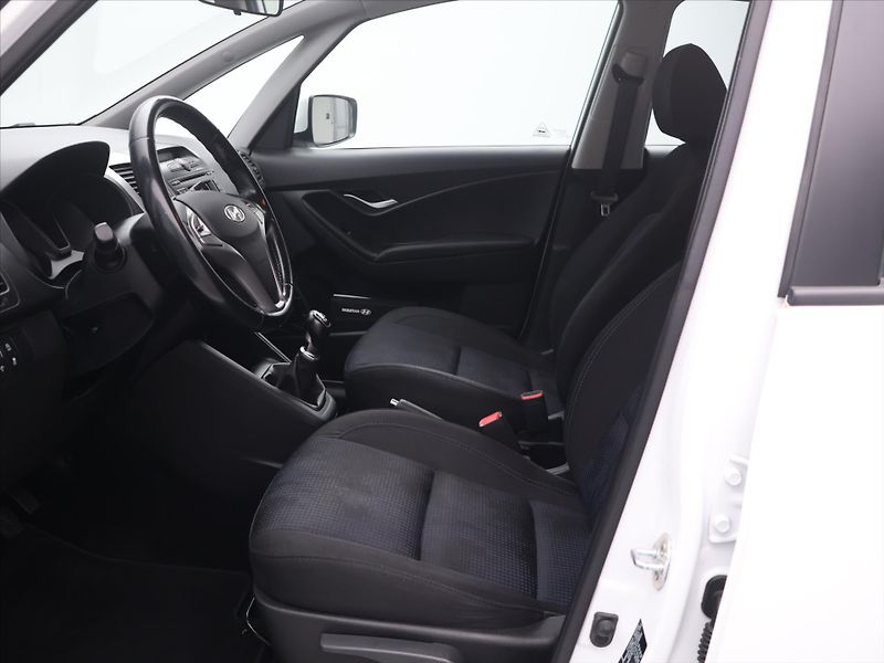 Hyundai ix20 1,4 CVVT 66kW Trikolor CZ - fotka 11 z 29