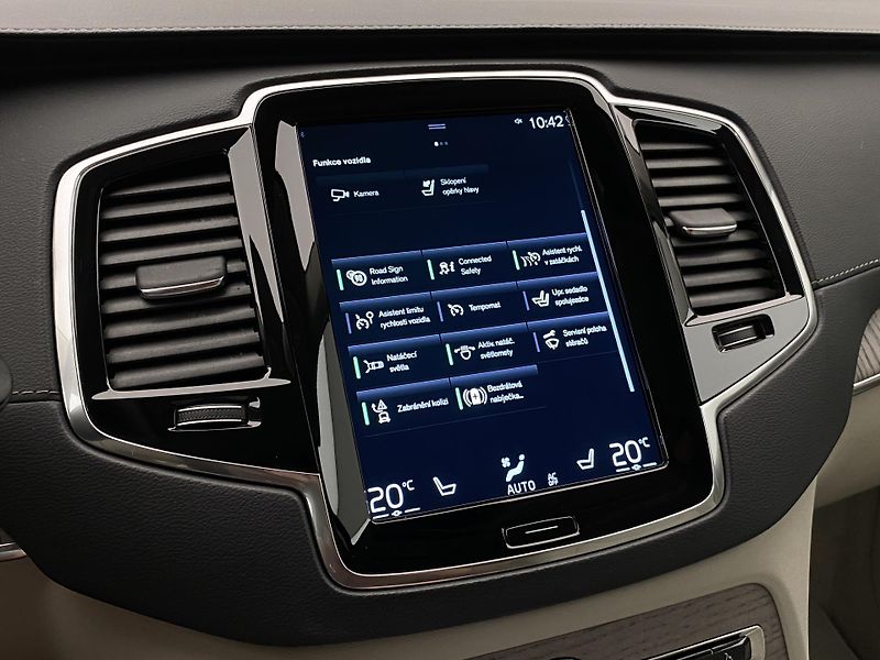 Volvo XC90 B5 AWD INSCRIPTION REZERVACE - fotka 37 z 54