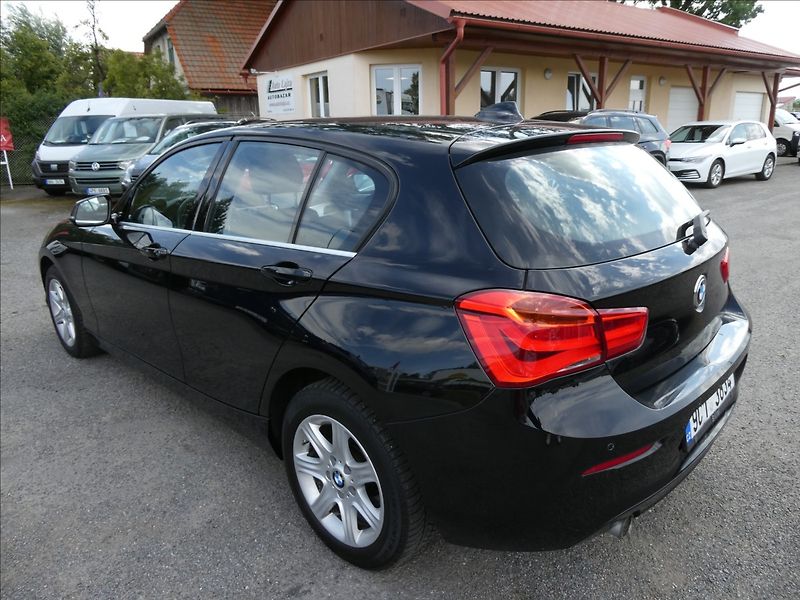 BMW Řada 1 1,5 116i 80kW koupeno v ČR - fotka 7 z 39