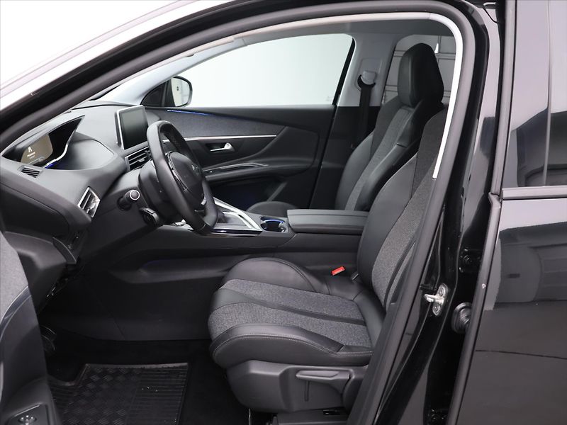 Peugeot 3008 1,2 PT 96kW CZ Allure 1Maj DPH - fotka 10 z 32