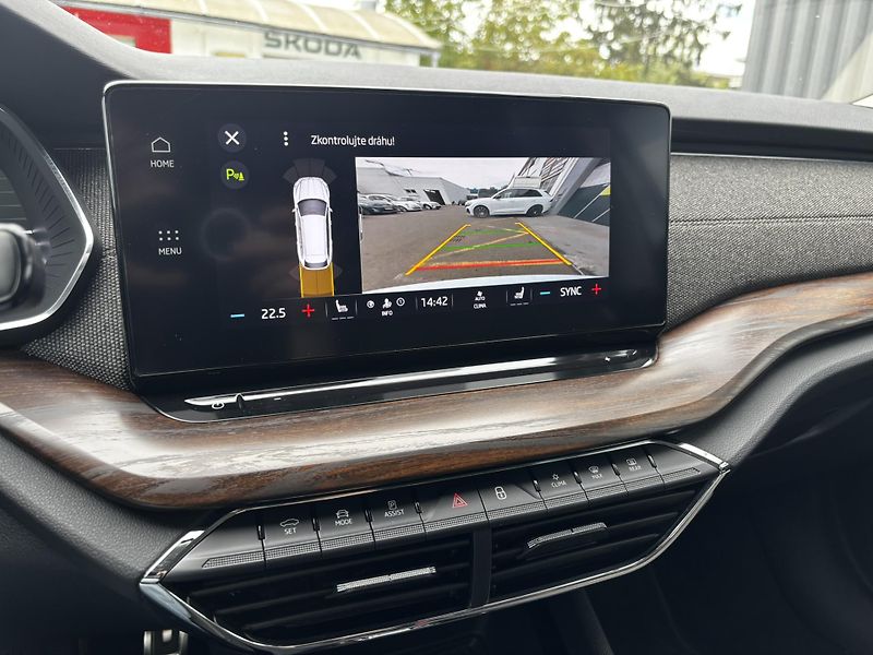 Škoda Octavia (2023)  Combi Scout 2.0 TDI (147 kW)  - fotka 8 z 14
