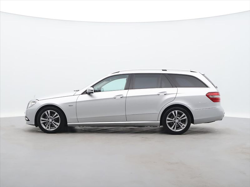 Mercedes-Benz Třídy E 3,0 350CDI 170kW CZ Avantgarde - fotka 4 z 35