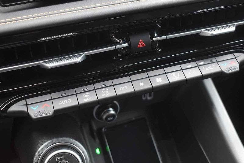 Alfa Romeo Tonale umí zaujmout. Jak vzhledem, tak jízdními vlastnostmi