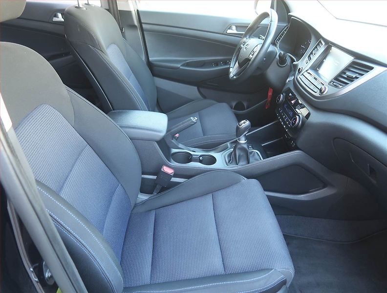 Hyundai Tucson (2017) 1.6 T-GDI, 4X4, Serv.kniha - fotka 9 z 19