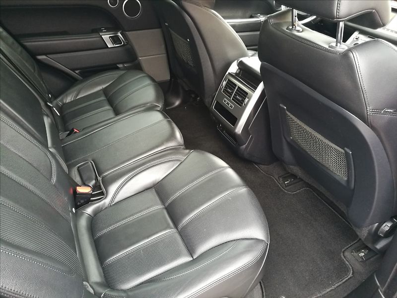 Land Rover Range Rover Sport 3,0 V6 Sport - fotka 16 z 22