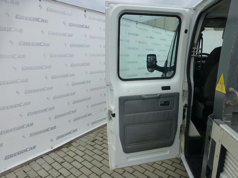 Ford Transit (2013) 2,2TDCI-92KW*KŮŽE*VALNÍK*6MÍST - fotka 15 z 25