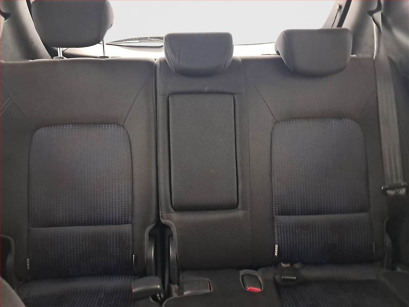 Hyundai ix20 (2013) 1.6 CVVT - fotka 10 z 16