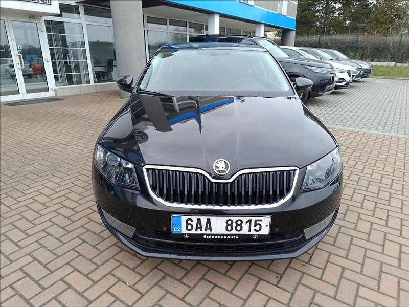 Škoda Octavia 2,0 TDi Style - fotka 3 z 18