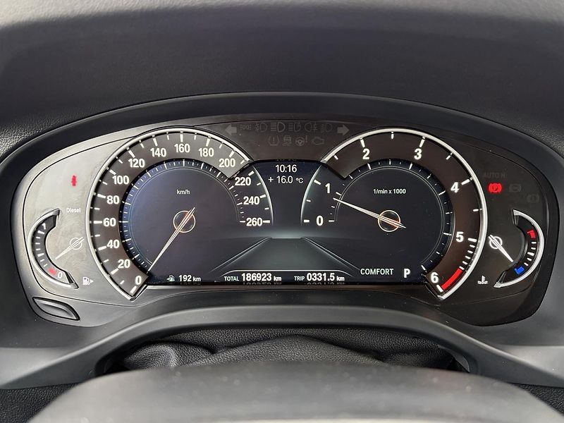 BMW X3 (2018) 2.0 D Xdrive  - fotka 13 z 31