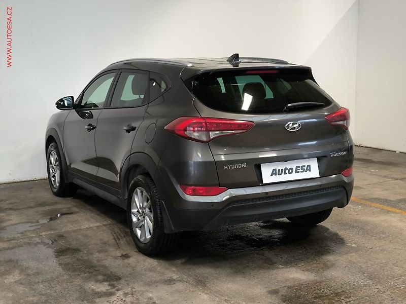 Hyundai Tucson (2016) 1.7 CRDi, ČR, Navi, kamera - fotka 4 z 17