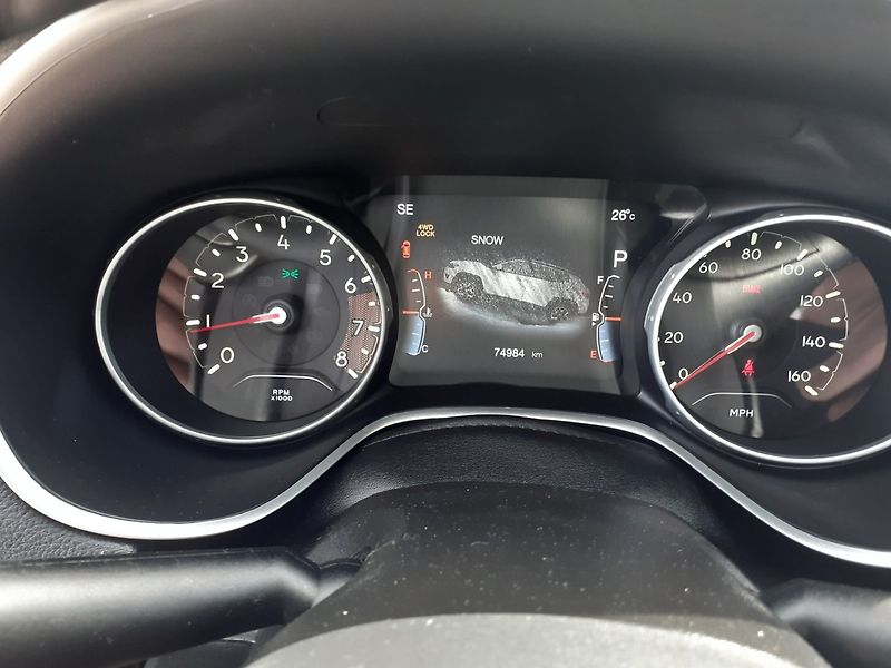 Jeep Compass (2020) 2.4 L 4X4 LATITUDE - fotka 23 z 39