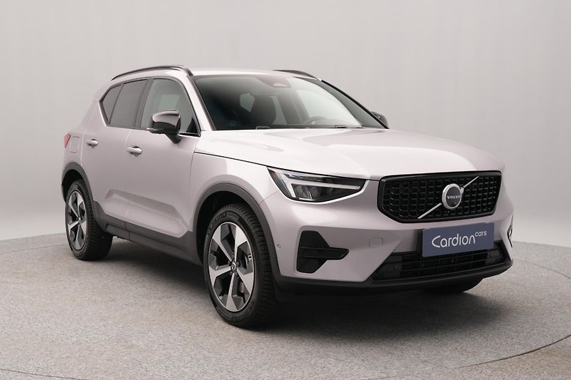 Volvo XC40 (2026) B3 AUT DARK PLUS - fotka 14 z 23