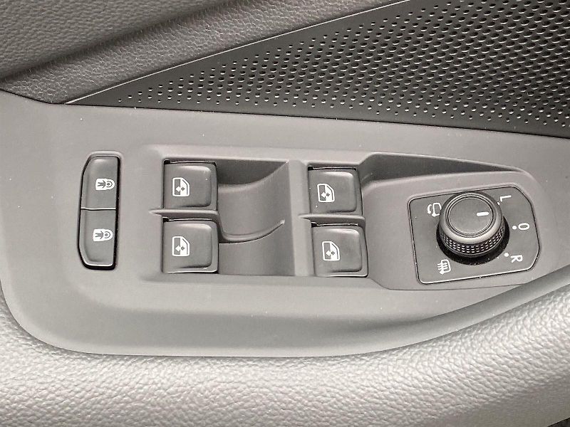Škoda Superb (2025) 1.5 TSI iV DSG L&K - fotka 18 z 36