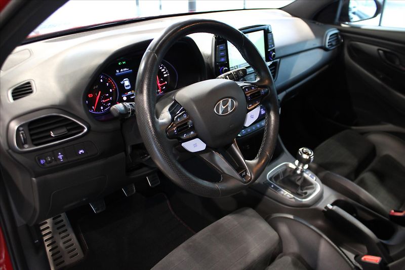 Hyundai i30 N Performance - fotka 17 z 40