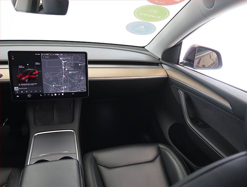 Tesla Model Y (2023) Long Range AWD 79kWh, SoH 91% - fotka 8 z 33