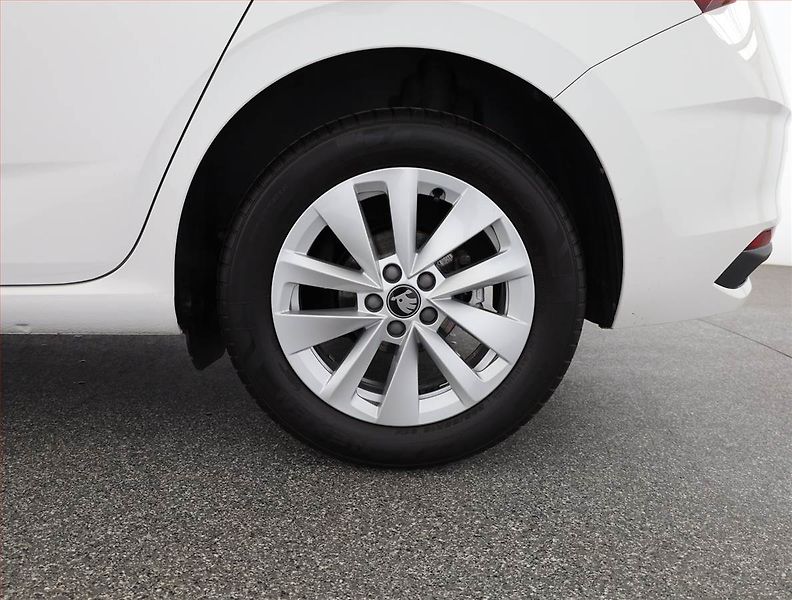 Škoda Scala (2025) 1.0 TSI, Top Selection - fotka 20 z 20