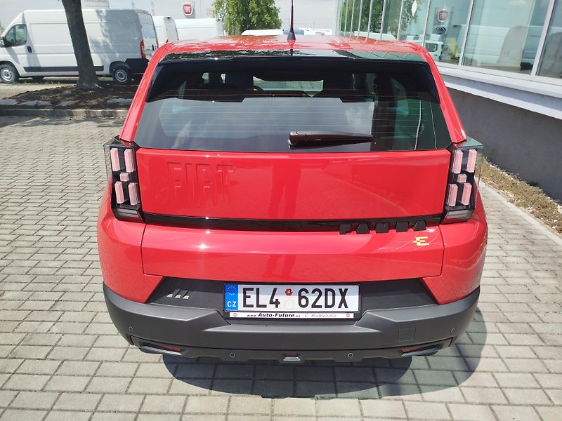 Fiat Grande Panda (2025) RED 113k 44kWh - fotka 5 z 12