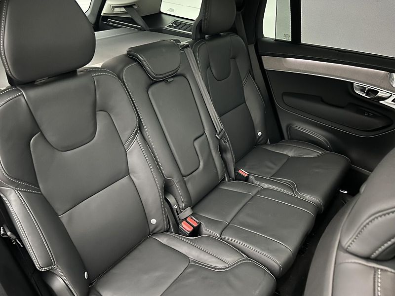 Volvo XC90 2.0 T8 4x4 ULTRA BRIGHT - fotka 14 z 34