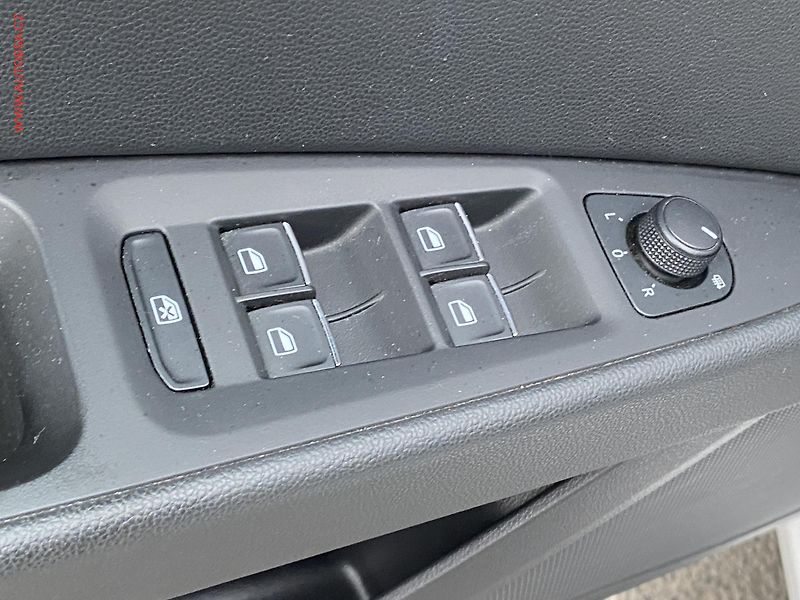 Seat Leon (2015) 1.4 TSi, 2.maj,ČR, LED, navi - fotka 11 z 19