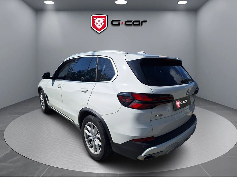 BMW X5 30d xDrive 210kW - fotka 3 z 4