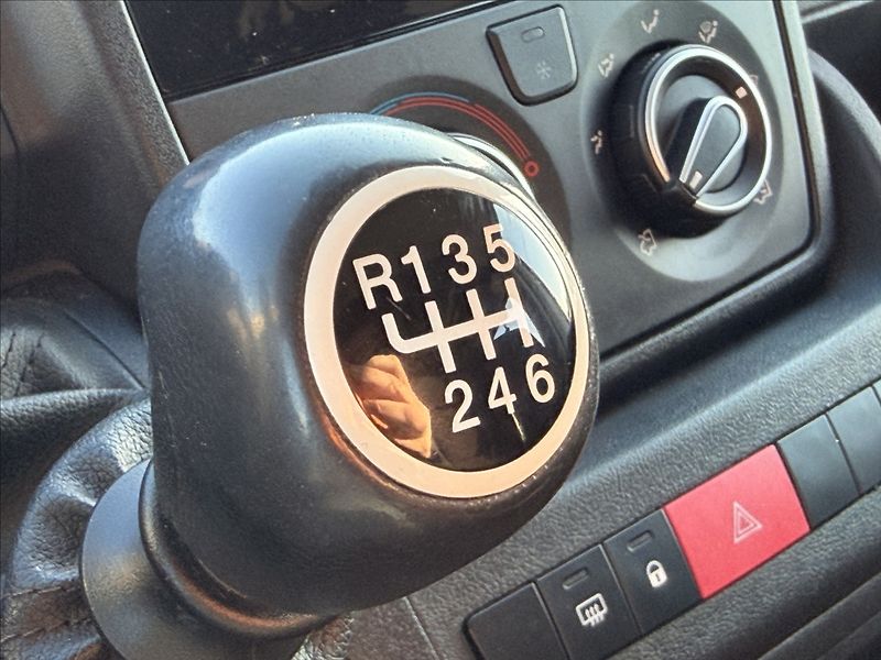 Citroën Jumper 2,2 HDI 121kW 6MÍST DPH - fotka 14 z 29