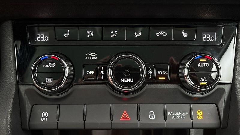 Škoda Karoq 2.0 TDI DSG 4x4 Style - fotka 13 z 26
