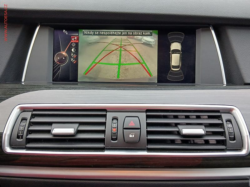 BMW Řada 5 (2016) 3.0 d GT 530xDrive, 1.maj,ČR - fotka 18 z 27