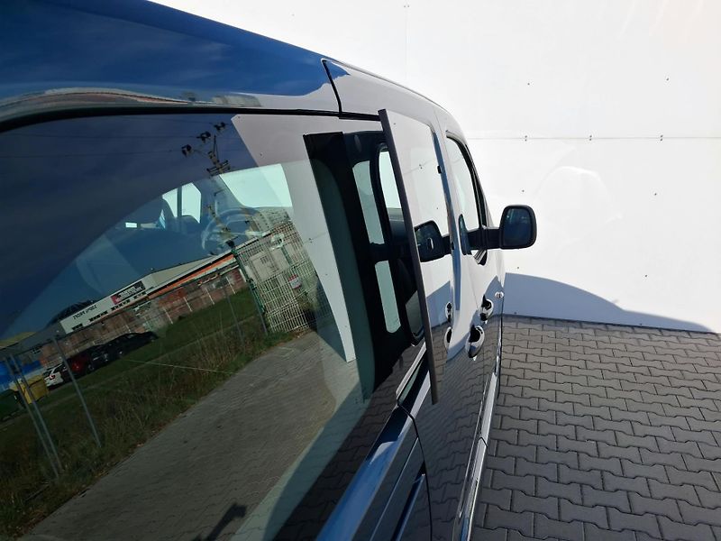 Toyota ProAce City Verso 1.5 D-4D Business Long AT - fotka 19 z 20