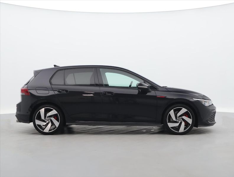 Volkswagen Golf 2,0 TSI GTI 180kW DSG DPH - fotka 8 z 41