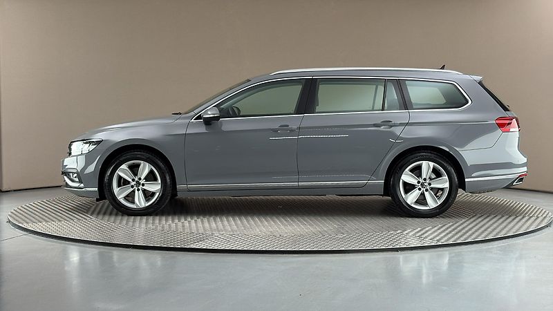 Volkswagen Passat 2.0 TDI DSG 4MOTION Elegance V - fotka 4 z 27