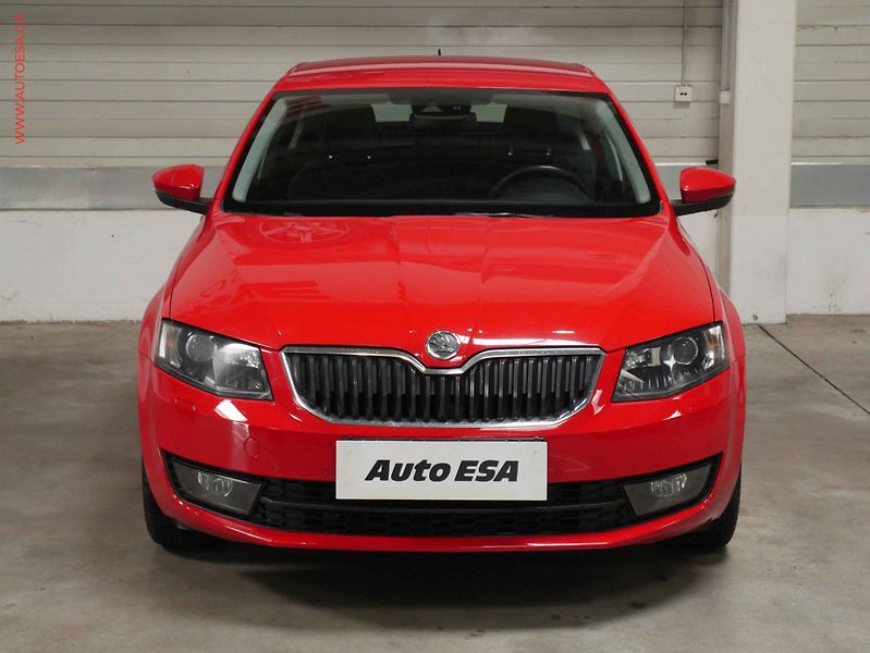 Škoda Octavia (2012) 1.4 TSI, ČR, Xenon, AC - fotka 2 z 23