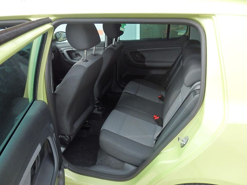 Škoda Fabia 1.2 TSI 63 ZÁLOHOVÁNO - fotka 7 z 25