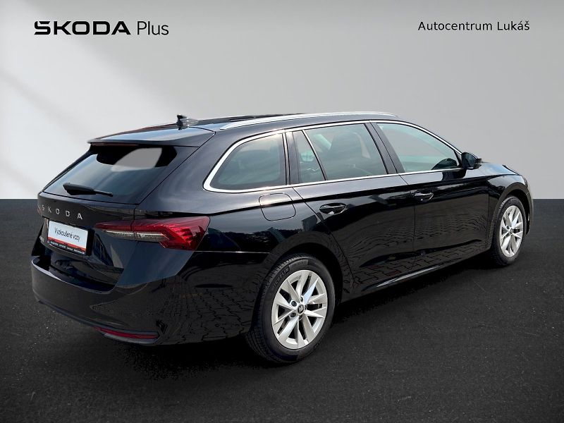 Škoda Octavia (2025) TOP SELECTION 1.5 TSI 110 kW D - fotka 2 z 35