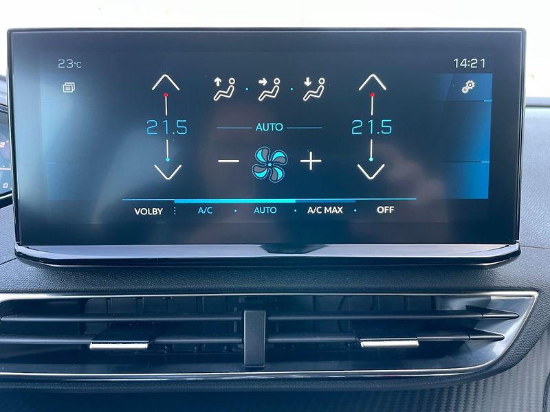 Peugeot 5008 (2021) 1.5HDi Allure! EAT8! ČR+1.maj! - fotka 29 z 39