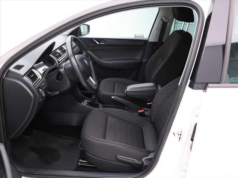 Škoda Rapid 1,2 TSI 81kW Style CZ - fotka 10 z 28