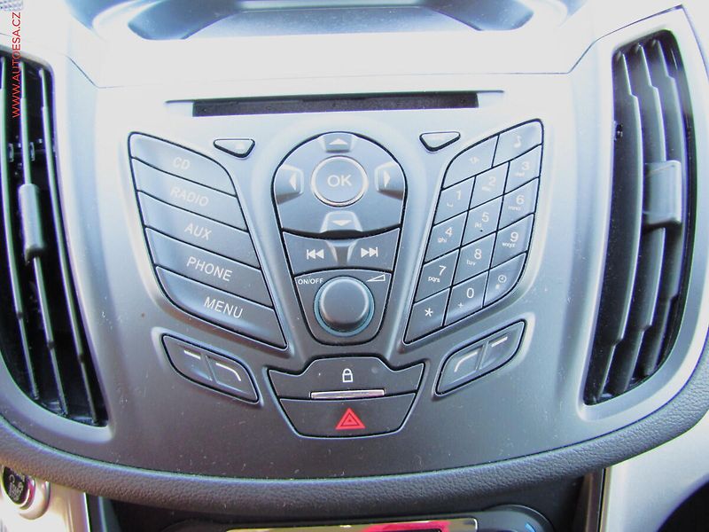 Ford Kuga (2015) 1.5EB, ČR, Xenon, kůže - fotka 15 z 19