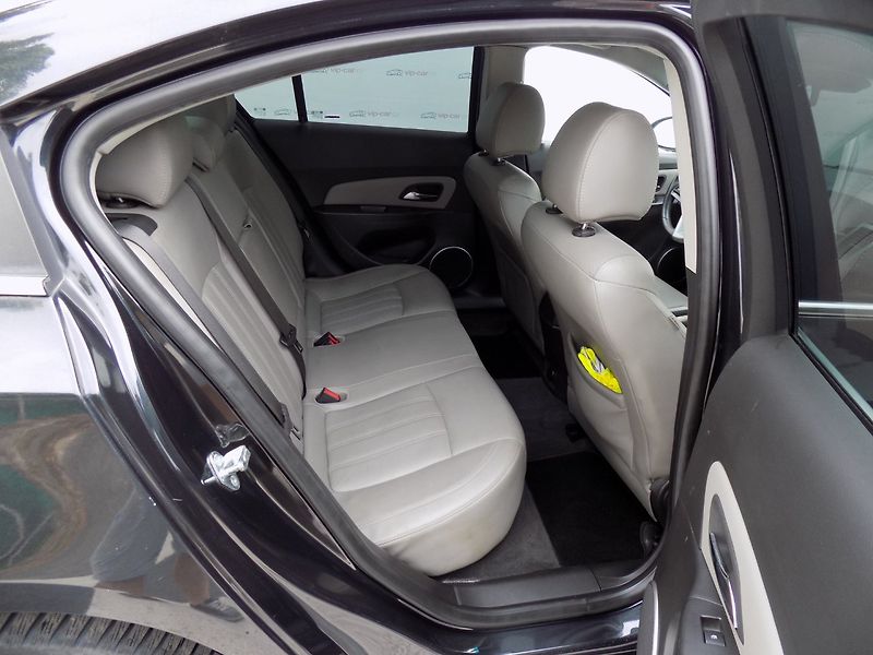 Chevrolet Cruze (2011) 2.0 VCDi/Klima/Kůže/NAVI/ - fotka 17 z 32