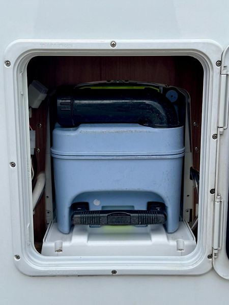 Pilote G700GJ Essentiel *REZERVACE* - fotka 33 z 37