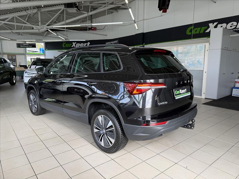 Škoda Karoq 1,0   Selection TOUR - fotka 7 z 19