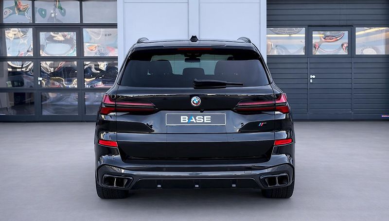 BMW X5 xDrive 30d M-Sport - fotka 5 z 35