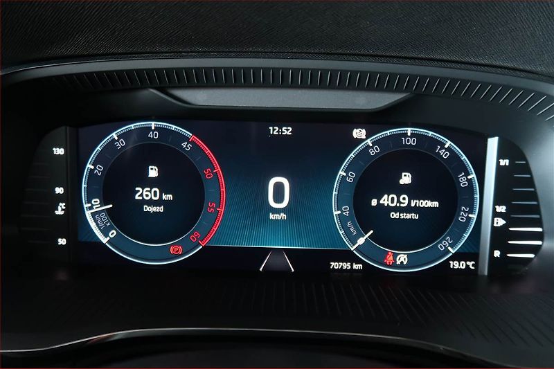 Škoda Octavia (2022) Ambition 2.0 TDI, ČR,1.maj - fotka 11 z 18